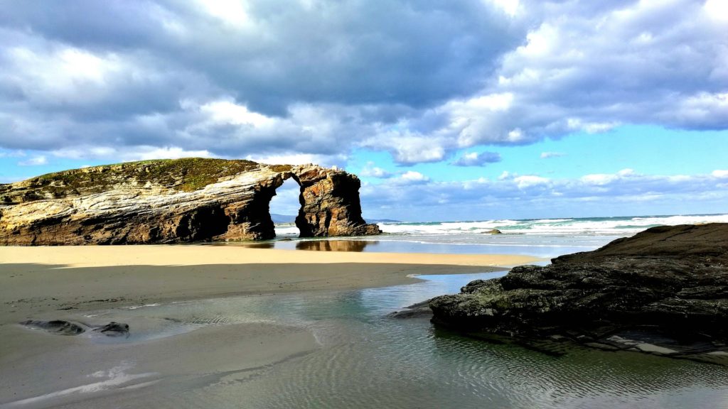 playa de las catedrales, galicia, las mejores playas de españa